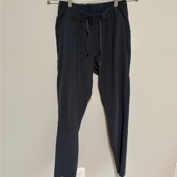 Lululemon Slim Fit 7/8 Length Jogger - Picture 1 of 2